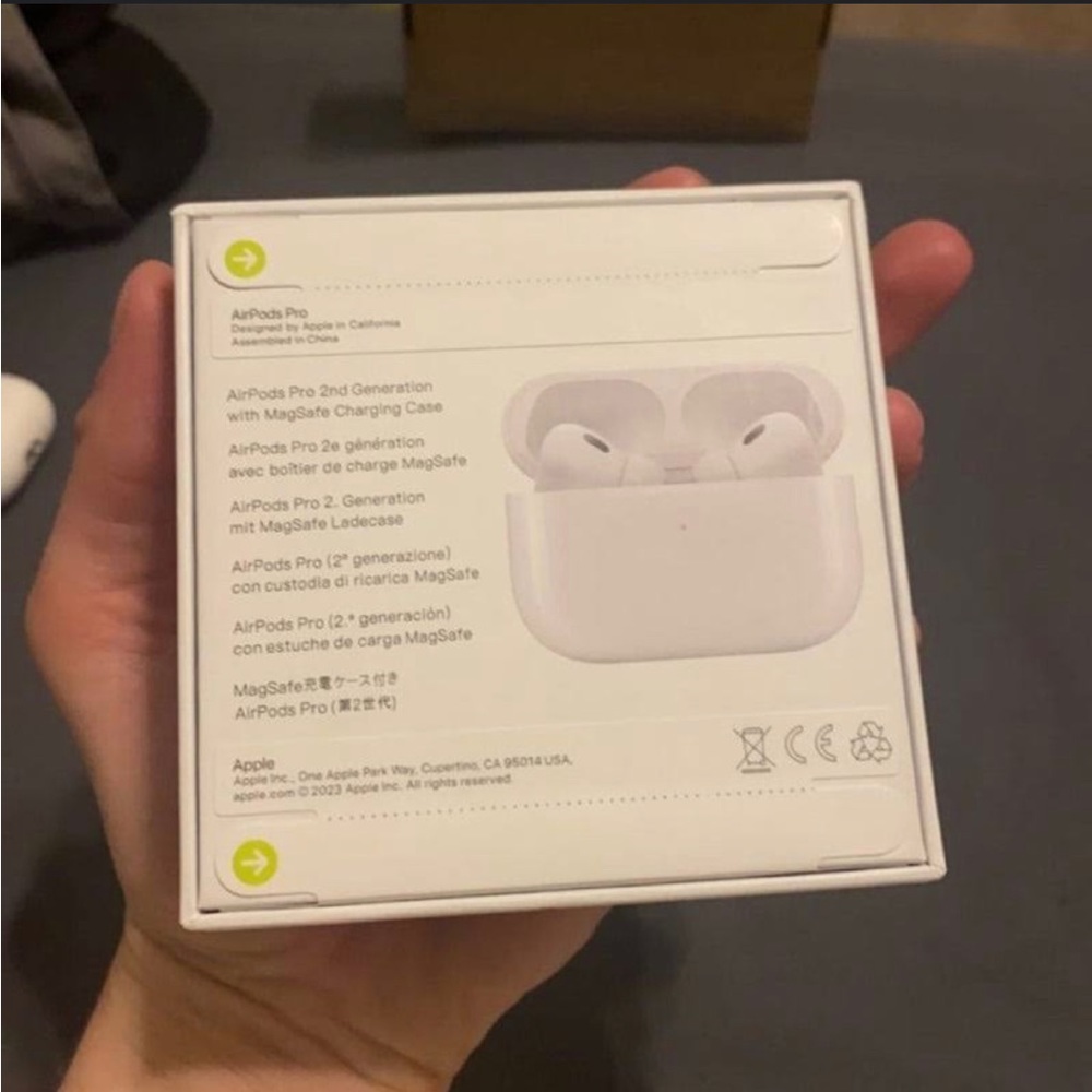 AirPods Pro 2 - Picture 2 of 3